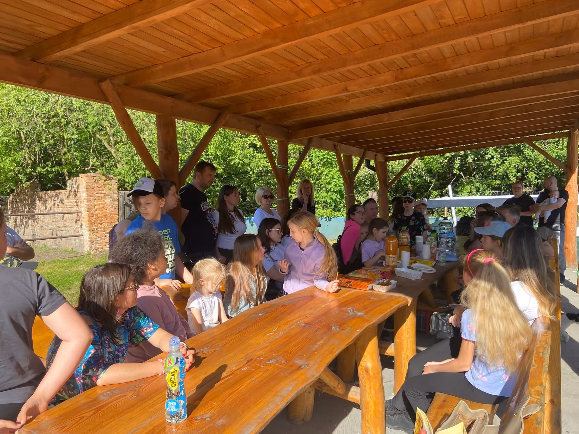 Spotkanie pod wiatą